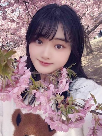 中国女性プロフィール写真1